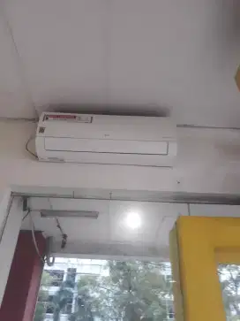 Jual cepat dan murah AC  1 pk merek LG