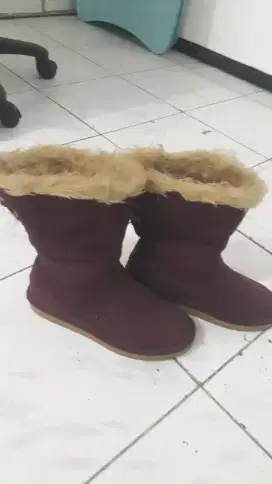 Jual sepatu wanita merk Vans masih layak pakai .