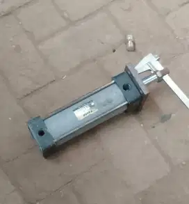 Silinder Hidrolik