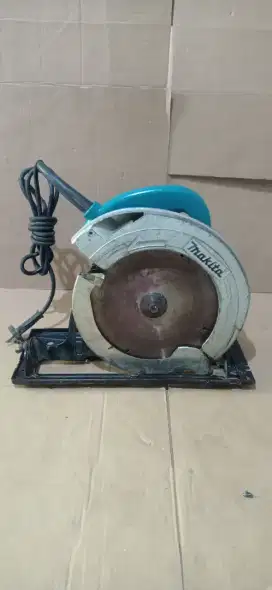 Mesin Circullar/Mesin Gergaji Potong Kayu MAKITA N9500B 9 inch