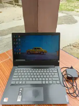 Laptop Lenovo Ideapad S145.  RAM 4 GB. AMD A4.