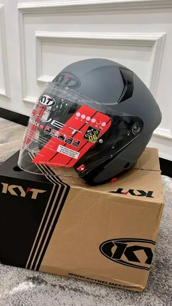 Helm KYT ttr-jet