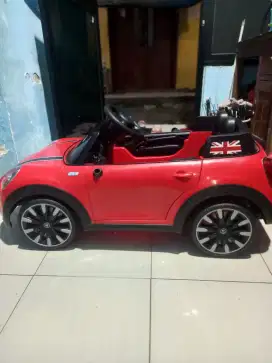 Mobil aki tipe M7188
