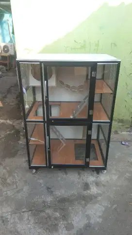 Kandang kucing helena
