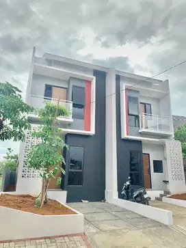 Rumah 2 lantai mewah di Kota Karawang