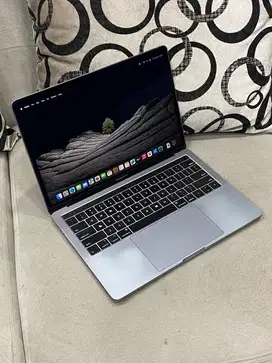 Macbook Pro Touchbar MR9Q2 2018 Core i5 8/256GB space gray