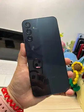 Samsung a24 8/128gb