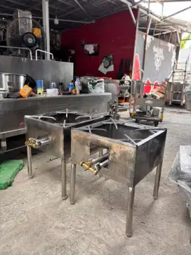 Kompor gas high pressure 
Stock pot 
Ukuran 40x40x60
Ready 2 unit
