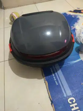 Box belum pernah di pake,mau di jual barang kali ada yg minat