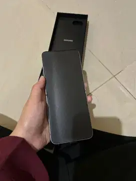 Samsung Galaxy Z Flip 6
