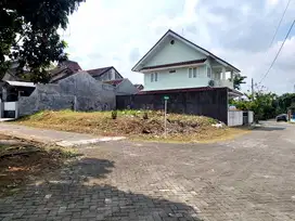 Tanah Hook dekat Masjid di Perumahan Griya Taman Asri