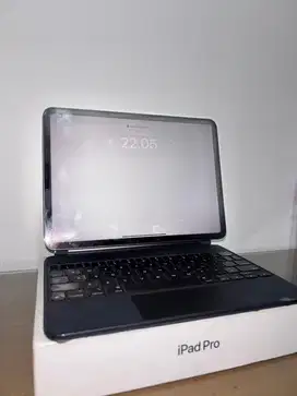 Ipad Pro 11 inch + Magic Keyboard (128GB gen-3 2022)