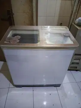 Mesin cuci merk Akari 10kg mulpis normal