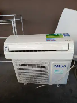 Jual AC second merk Aqua 1 pk