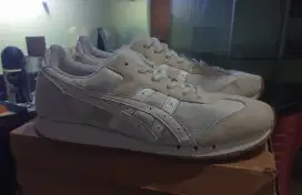 Sepatu Onitsuka Tiger Ultimate 81