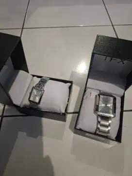 Jam couple TFX, kondisi baru