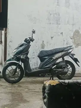 Jual beat streer thn 2022 motor mulus jarang pake... Pajek idup panjan