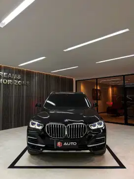 BMW X5 XDrive40i 7-Seater AT 2022 Km6rb Hitam On Black B1983JCW
