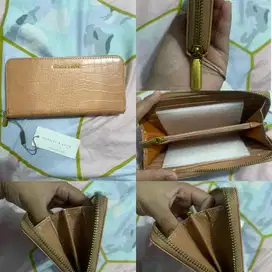 Dompet charles & keith