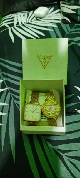 Jam tangan Guess Daniel Wallington