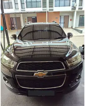 Chevrolet Captiva 2.4 AT Bensin 2015 - Hitam Elegan, Terawat Banget!