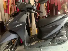 Honda beat Deluxe biru doff smart keyless tahun 2024