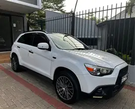 MITSHUBISHI OUTLANDER PX 2.0 2012 PUTIH DP 5JT