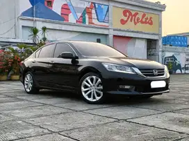 (TDP 5 JT ) LOW KM 9 RB PERAK / TAHUN ! HONDA ACCORD 2.4 VTI-L HITAM !