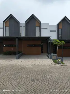Dijual Rumah 2 Lantai Royal Residence, Cluster Hereford, Surabaya