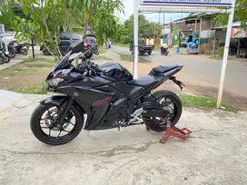 Yamaha R25 tahun 2018