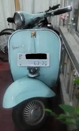 Vespa 1962 warna biru kondisi mesin bagus