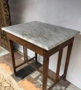 Meja marmer bahan kayu jati