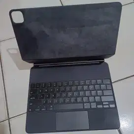Magic Keyboard Ipad Pro 12,9 Inch Hitam