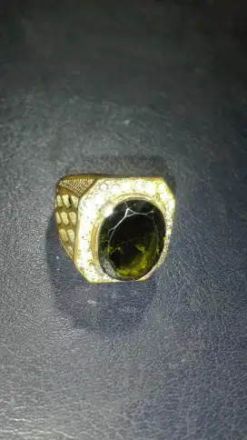 Cincin Permata Kuno Tourmaline.