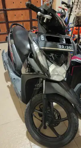 Dijual Motor Honda Beat FI CBS 2016 warna Hitam Starter Halus