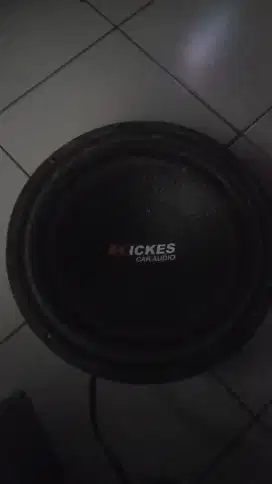Speaker mobil bekas Kickes