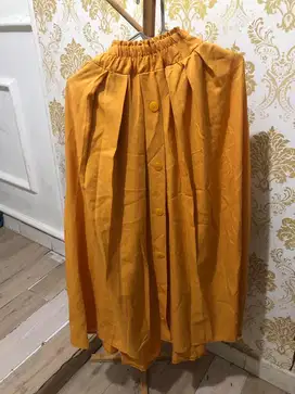 Rok Rempel (Bawahan Wanita)