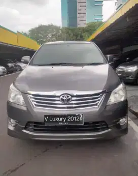 Toyota kijang inova V Luxury ( captain seat ) 2012
