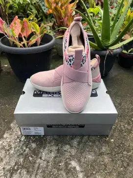 Sepatu skecher x mark nasion ori