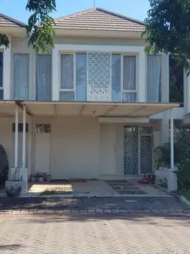 Disewakan rumah 2lantai Grand Pakuwon Furnish