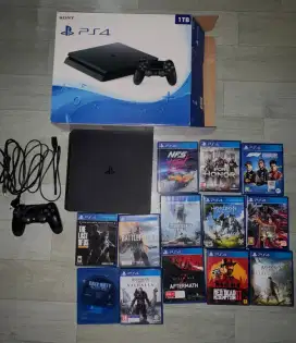 PS4 slim 1TB plus kaset