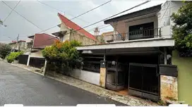 Rumah 2 Lantai Akses Jalan 2 Mobil Lega Dan Dekat Taman Di Tebet Barat