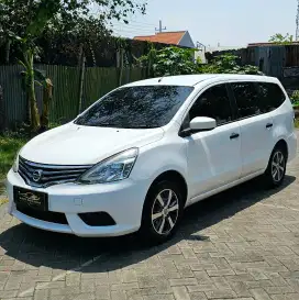 Nissan Grand Livina SV matic 2016