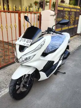 Bissmillah dijual motor Honda PCX 2018 istimewa