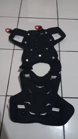 Dijual Polisport PHANTOM MINI pelindung dada dan punggung