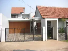 Dijual Rumah Harga Miring Perlu Renov Selangkah Ke Stasiun LRT Cibubur