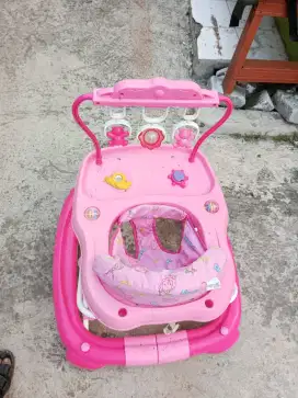 Stroller bekas seperti baru