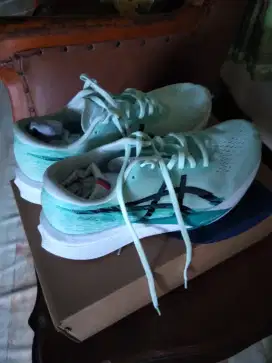 Jual sepatu asics magic speed