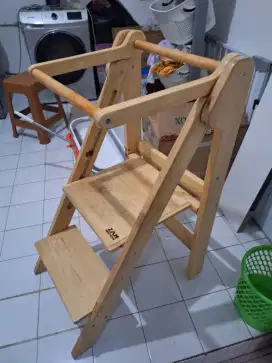 Foldable Adjustable Helper Tower / Tangga Bantuan Anak