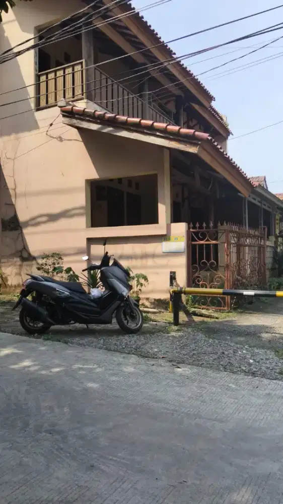 DIJUAL RUMAH DI DALAM PERUMAHAN ARCOPOLIS  CIBINONG BOGOR